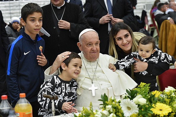 20231119T1015 POPE POOR MASS 1768809_t600
