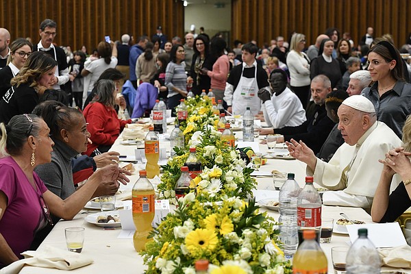 20231119T1015 POPE POOR MASS 1768810_t600