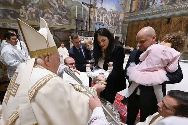 20240107T0715 POPE BAPTISM 1770947_t600