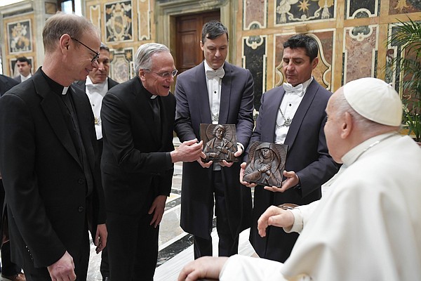 20240201T1100 POPE NOTRE DAME 1772094_t600