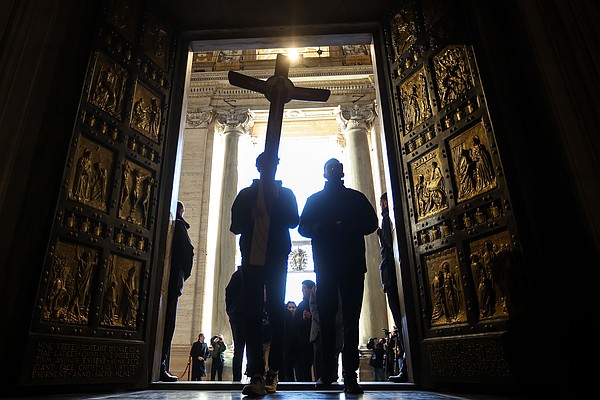 20241225T0700 POPE HOLY DOOR 1787237_t600