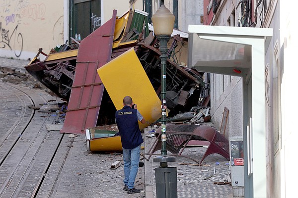20250904T0530 PORTUGAL DEADLY STREET CAR ACCIDENT 1803580_t600