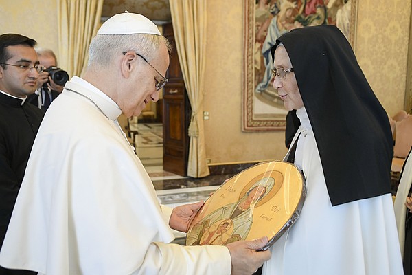 20250922T1045 POPE WOMEN RELIGIOUS 1804679_t600