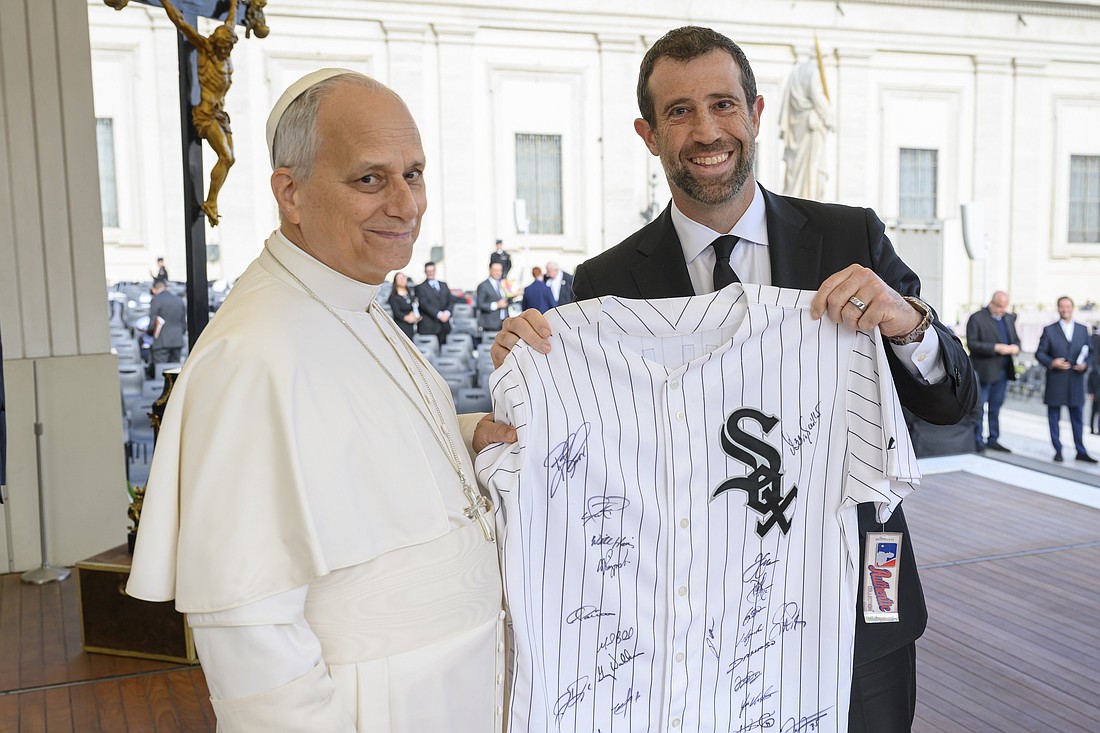 20251125T0345 POPE_LEO_WHITE_SOX 1808408_BJq979N_t1100
