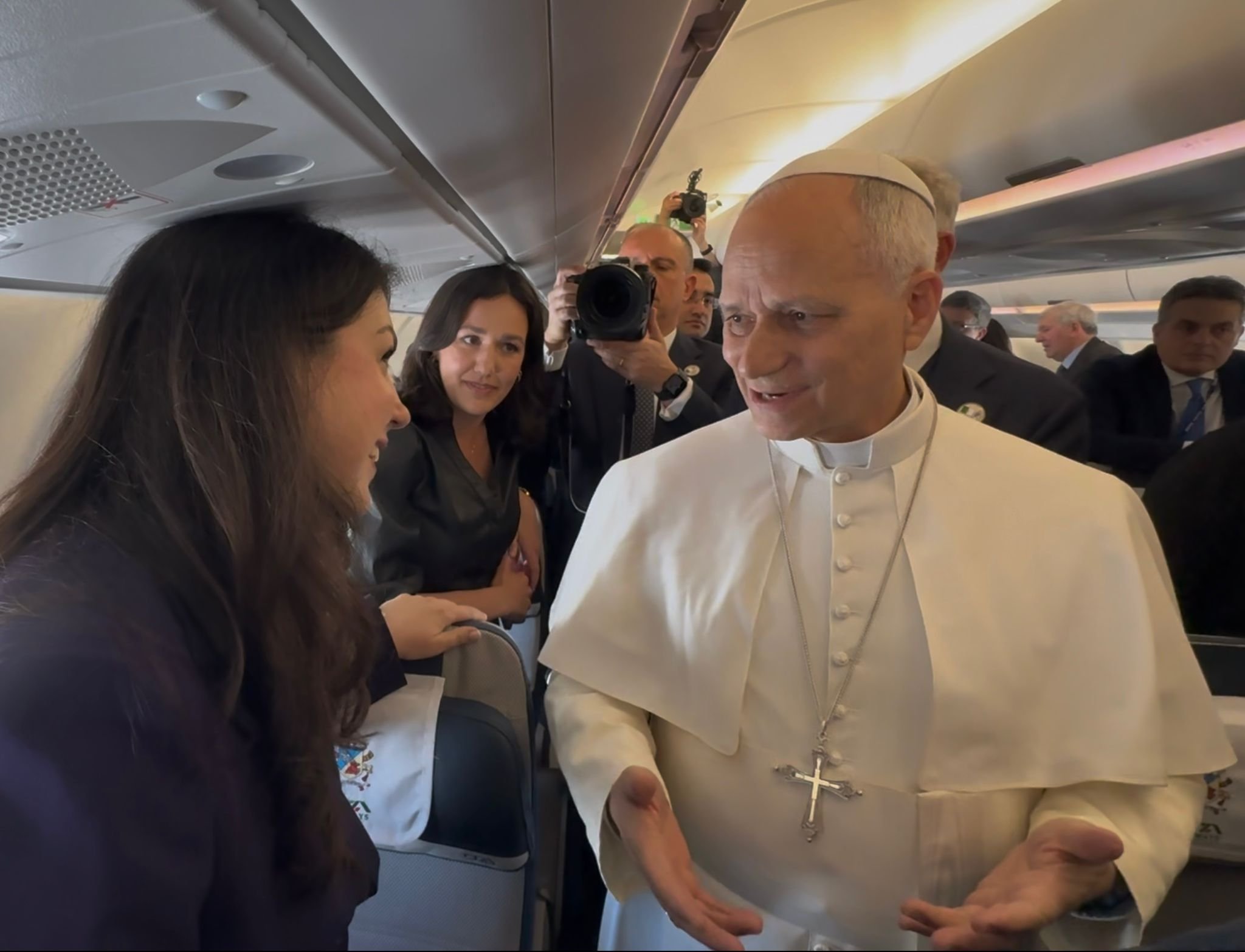 20260413T1845 POPE SPIRITUAL READING PAPAL PLANE 1817592