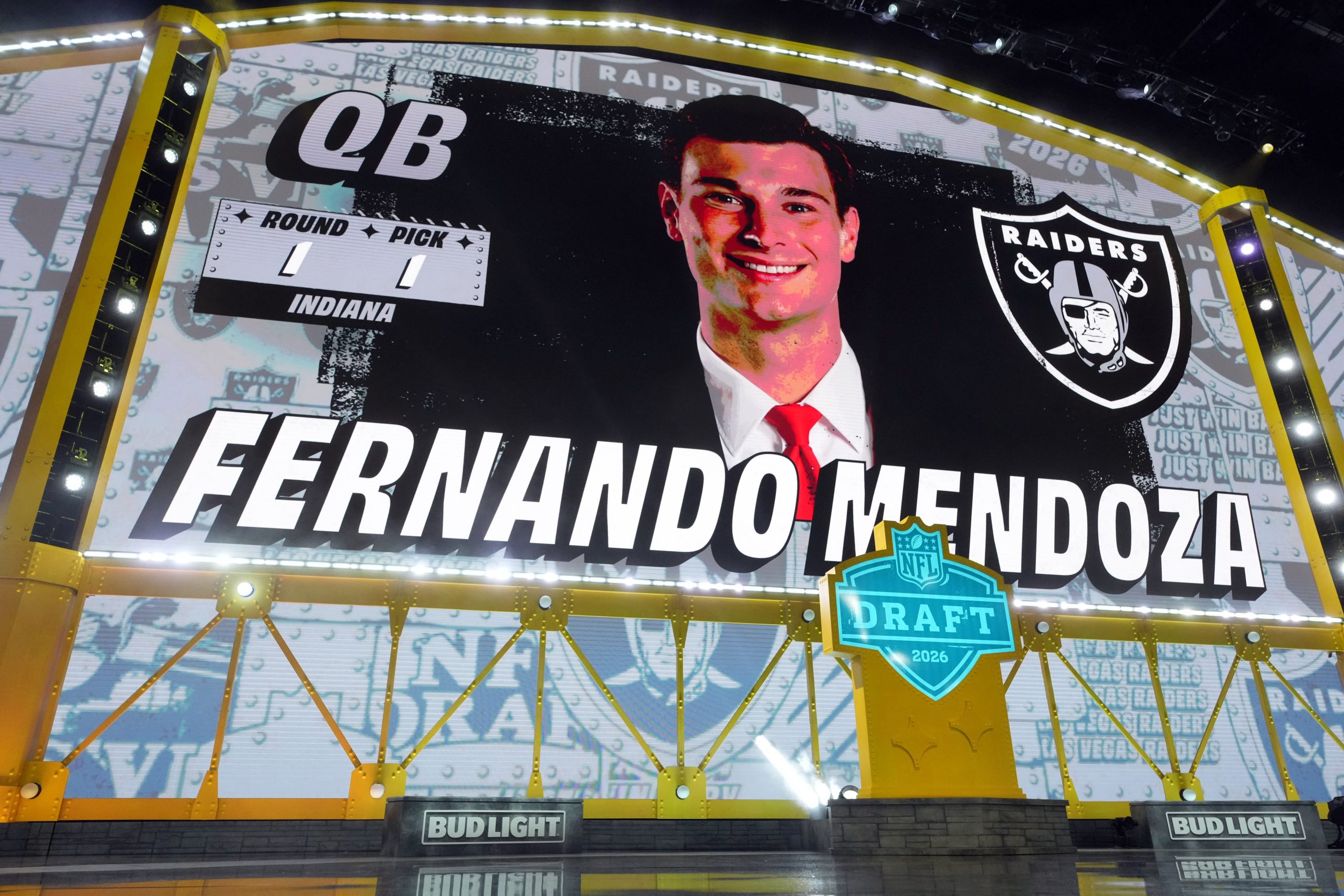20260424T1513 NFL DRAFT PICK MENDOZA 1818988 1