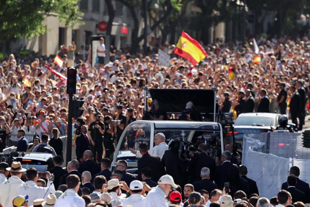 20260607T0520 POPE SPAIN MASS CORPUS CHRISTI 1821011 1