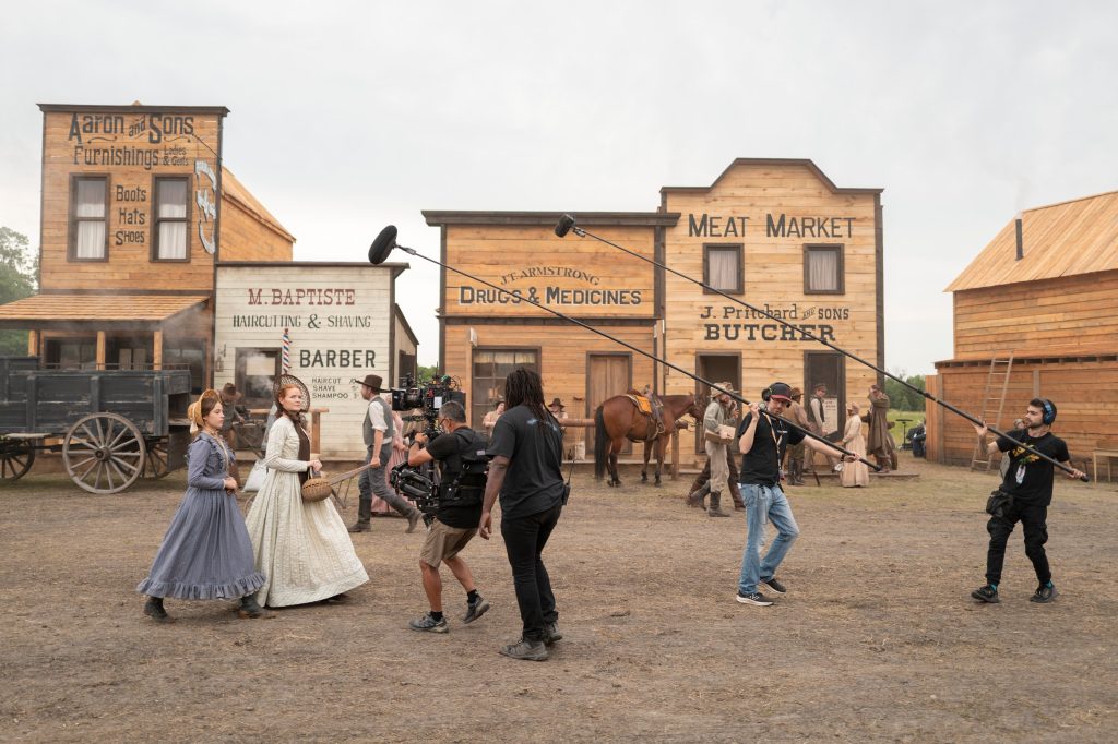 20260709T1430 LITTLE HOUSE NETFLIX SERIES 1823269