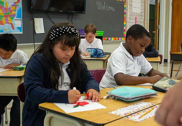 SPAN _photo_for_back_to_school_message_on_Spanish_page_t600